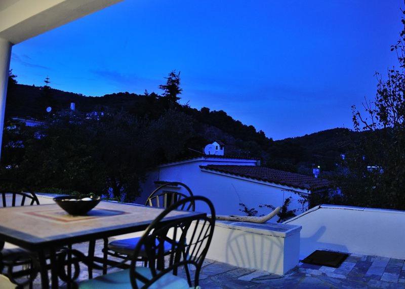 Villa Ftelia Скиатос Екстериор снимка